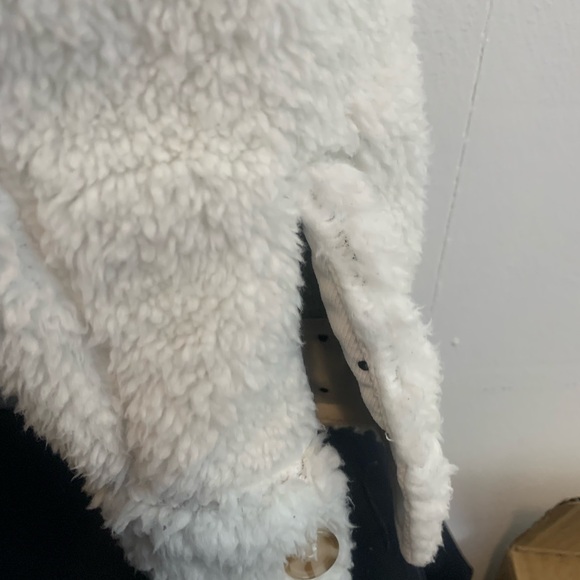 Hem & Thread Cream Sherpa Jacket - Picture 9 of 15